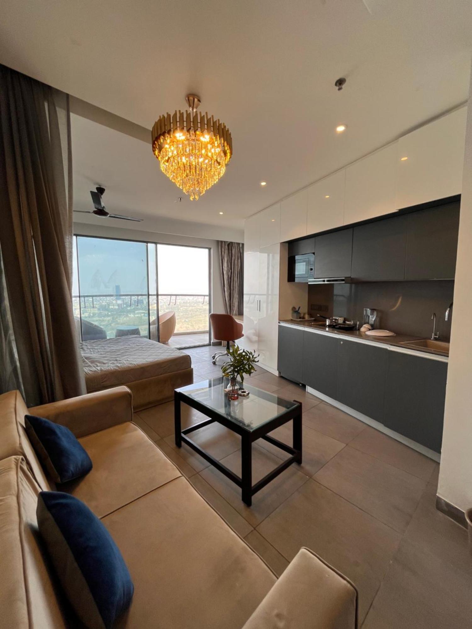Apartment Supertech Supernova Noida New Delhi